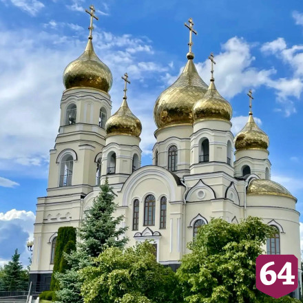 Вячеслав Володин поздравил россиян с Троицей фотографиями из саратовского монастыря