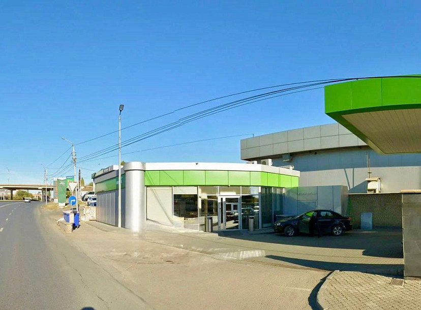 В Саратове за 45 миллионов рублей продают АЗС с кафе